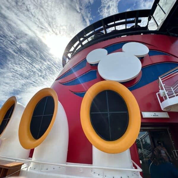 Disney Cruise ship exterior - Disney Magic