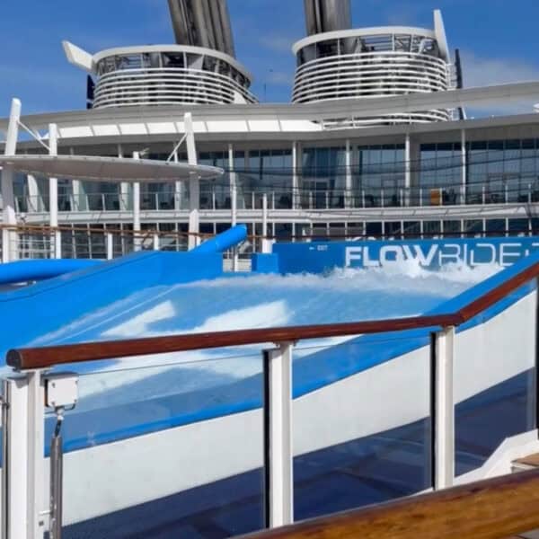 Flowrider simulated surfing on Harmony of the Seas