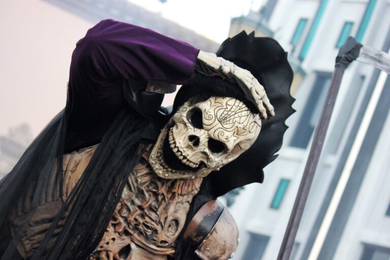 Halloween Horror Nights Skeleton Scareactor at Universal Orlando